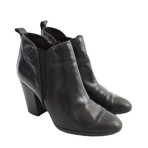 Michael Kors Leather Chelsea Boot #100-39 - Picture 1 of 5